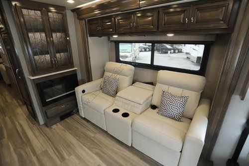2021 Holiday Rambler Nautica 34RX