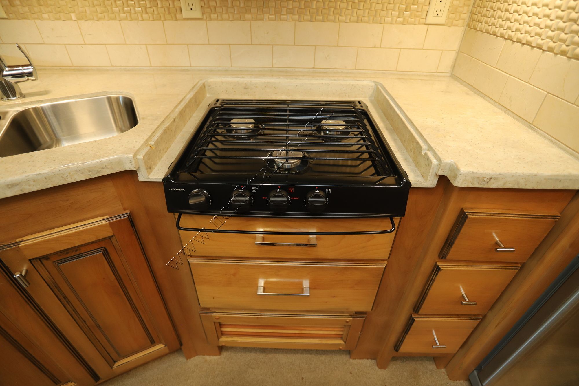 Used 2018 Tiffin Motor Homes Allegro Red 33AA Class A  For Sale