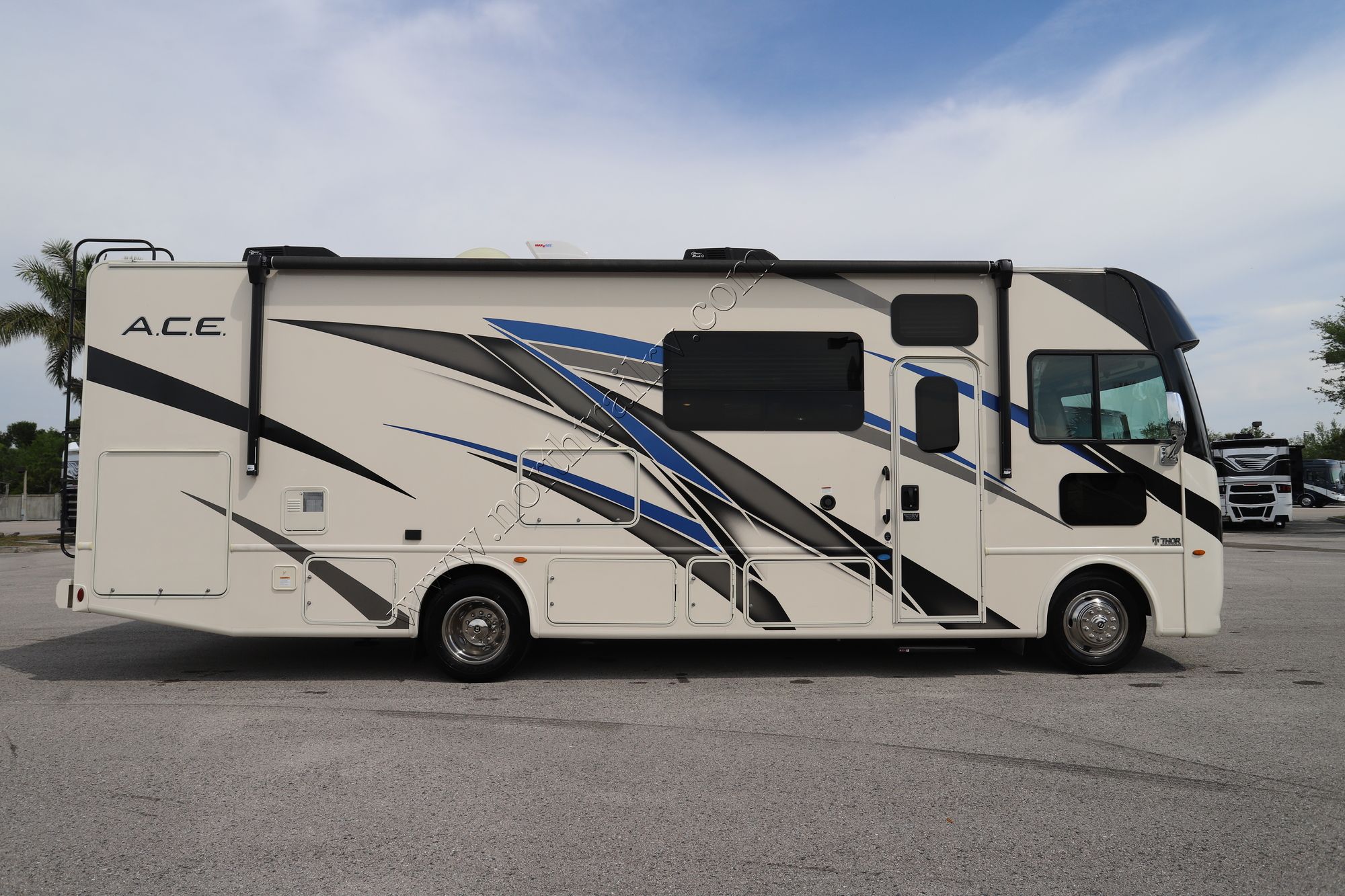 Used 2022 Thor Ace 29.5 Class A  For Sale