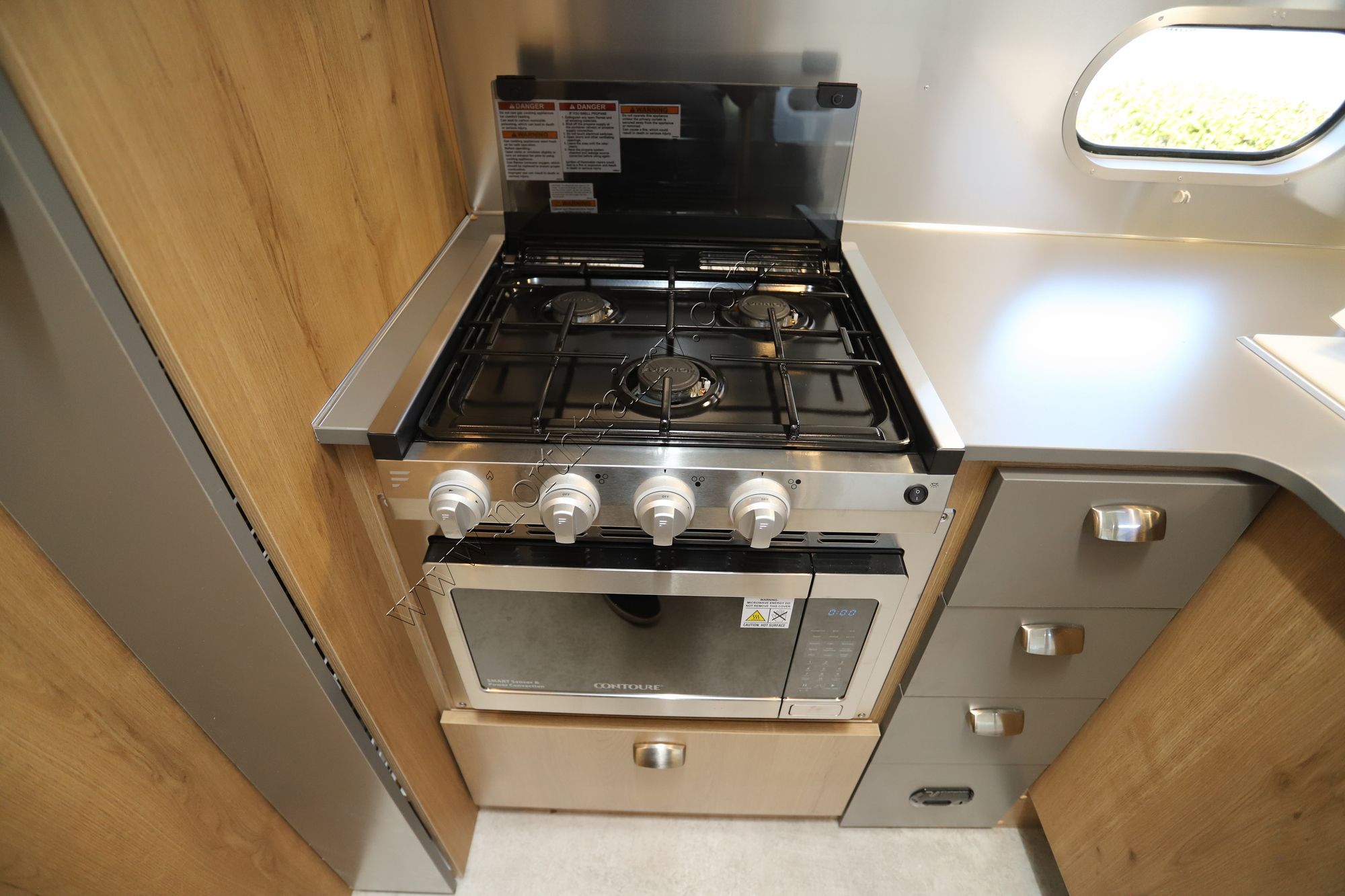 New 2025 Airstream Trade Wind 25FB Travel Trailer  For Sale