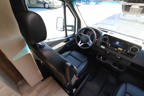 2021 Tiffin Motor Homes Wayfarer 25RW