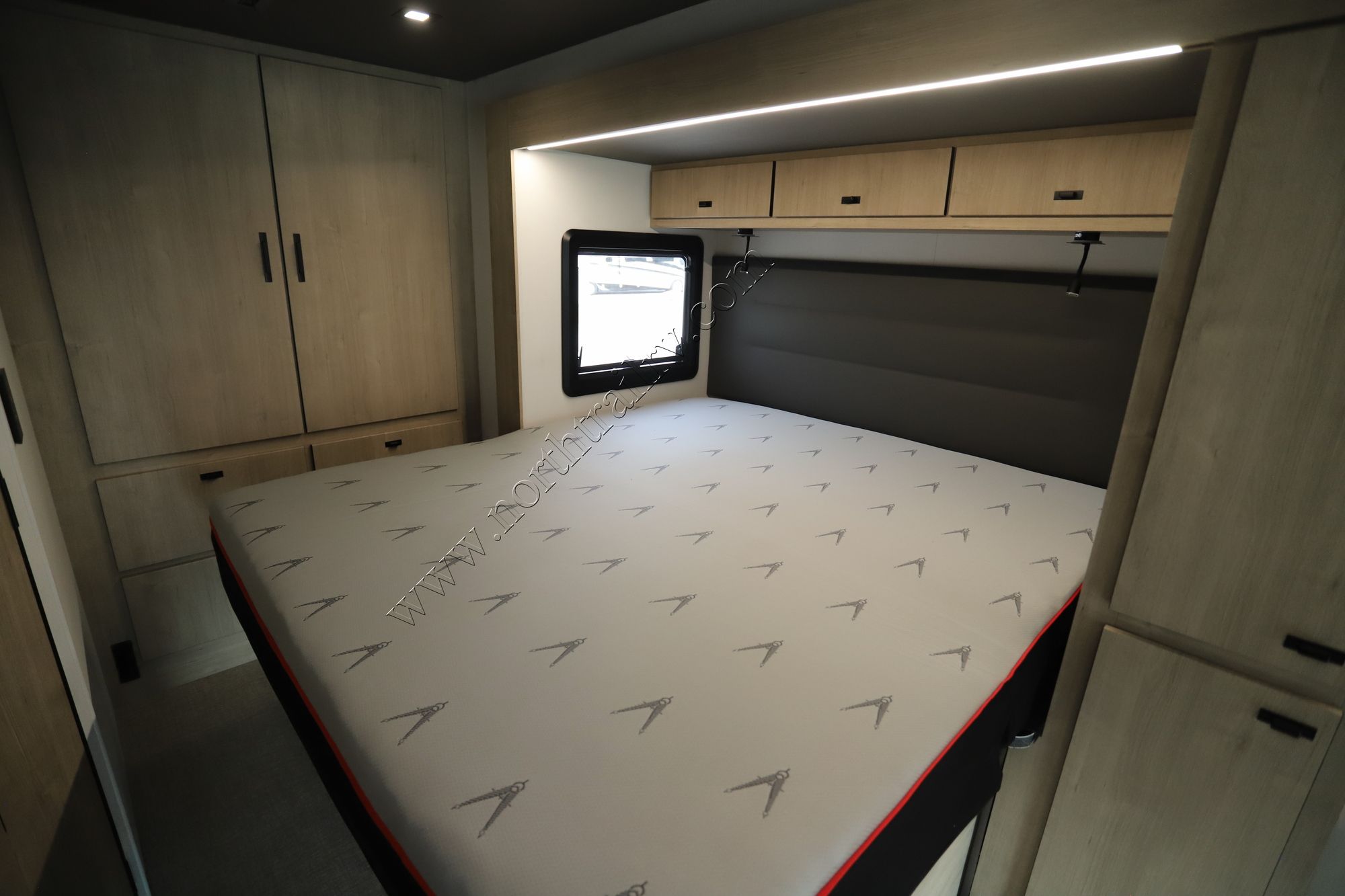 Used 2025 Grand Design Lineage 25FW Class C  For Sale