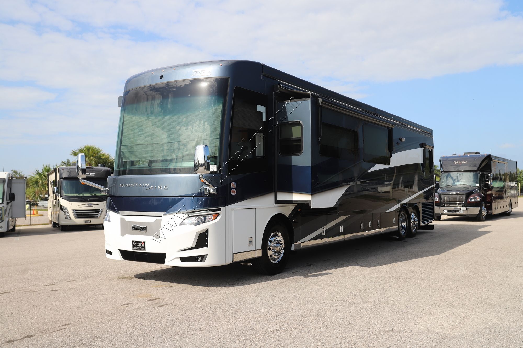 New 2025 Newmar Mountain Aire 4551 Class A  For Sale