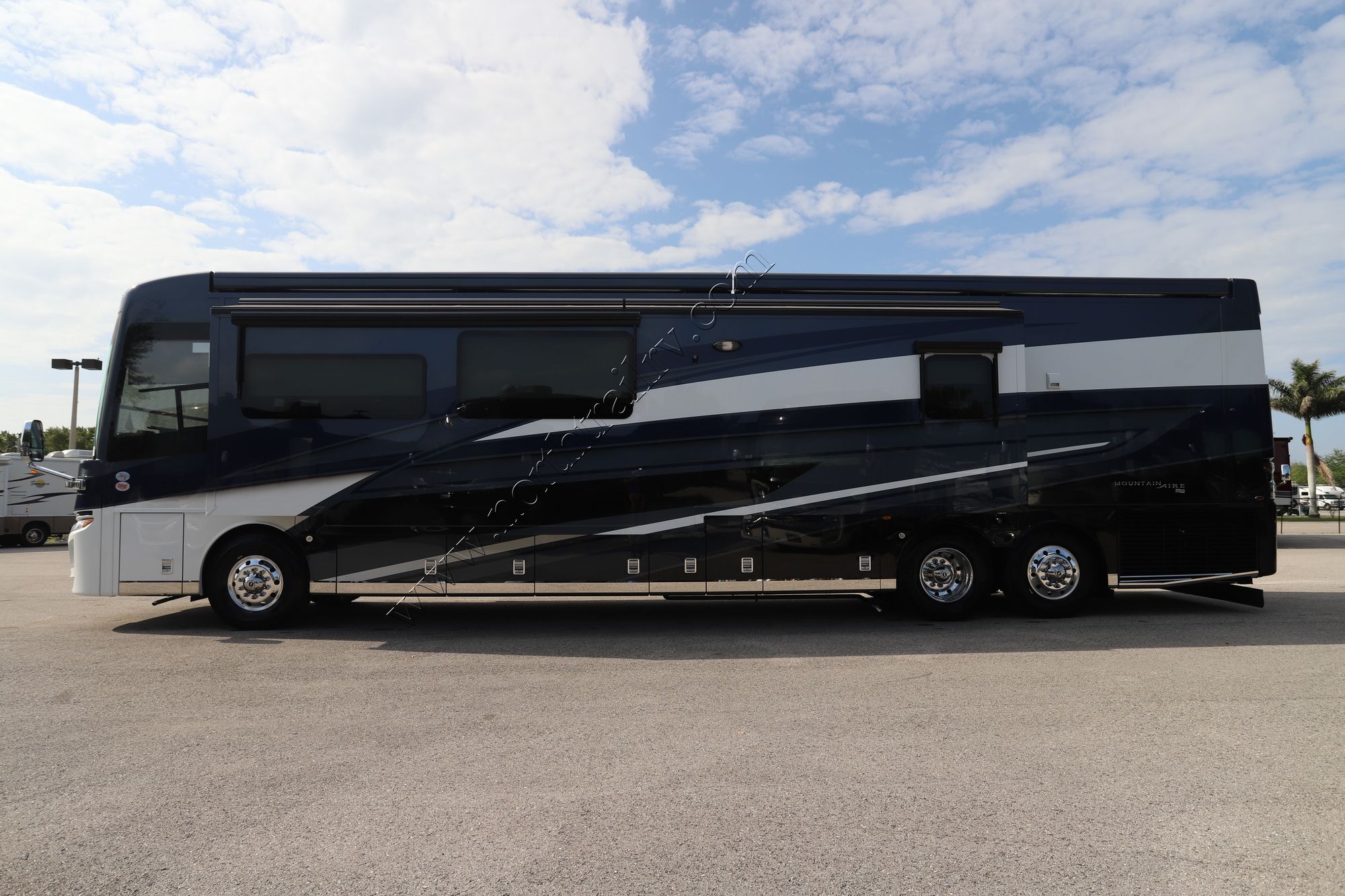 New 2025 Newmar Mountain Aire 4551 Class A  For Sale