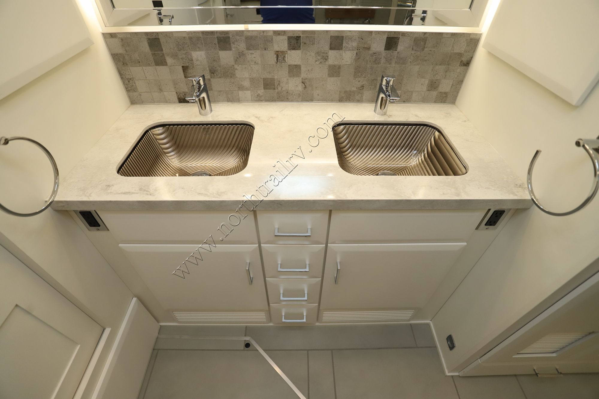New 2025 Newmar Mountain Aire 4551 Class A  For Sale