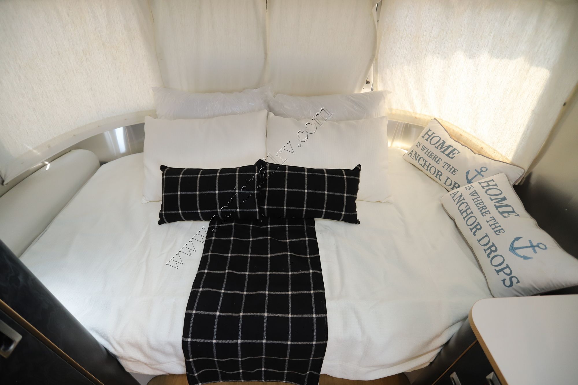 Used 2006 Airstream Internationale 22CCD Travel Trailer  For Sale