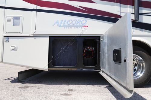 2015 Tiffin Motor Homes Allegro Red 33AA