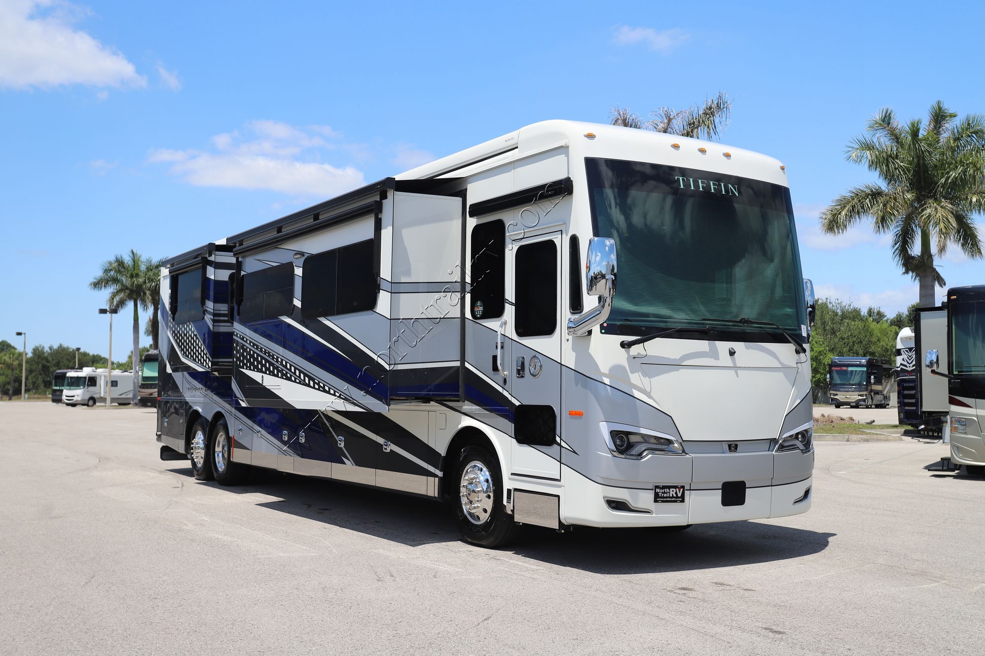 New 2025 Tiffin Motor Homes Allegro Bus 45FP Class A  For Sale