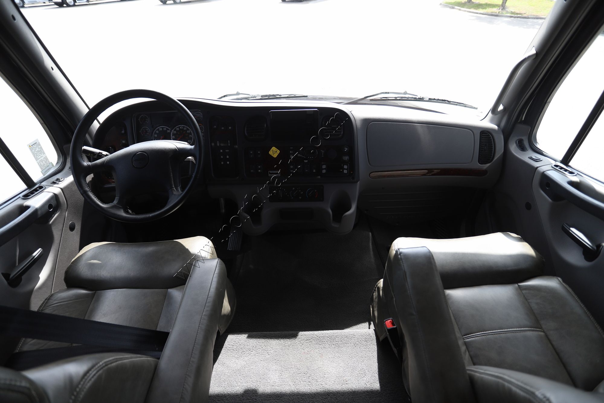 Used 2023 Renegade Rv Verona 40VBH Super C  For Sale