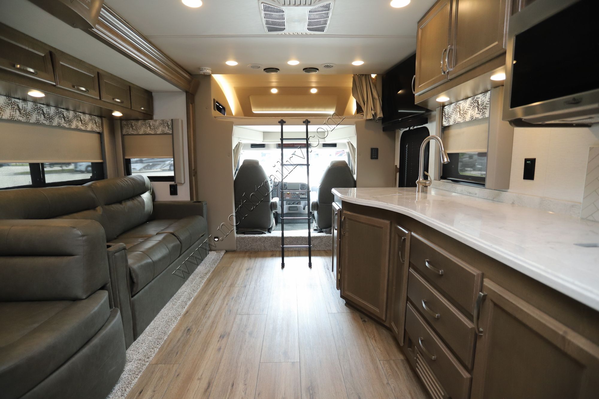 Used 2023 Renegade Rv Verona 40VBH Super C  For Sale