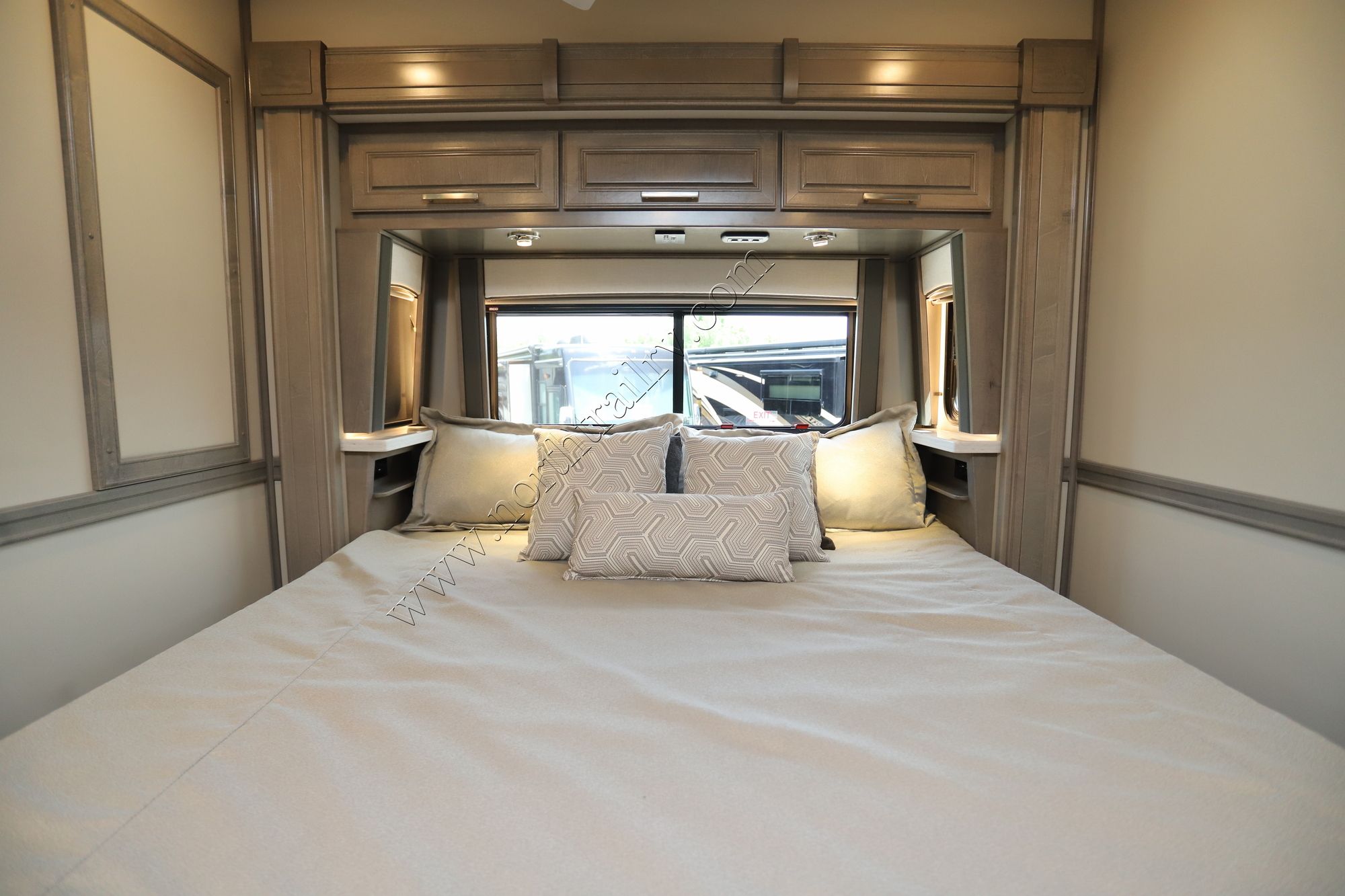 New 2025 Renegade Rv Classic 45CBF Super C  For Sale