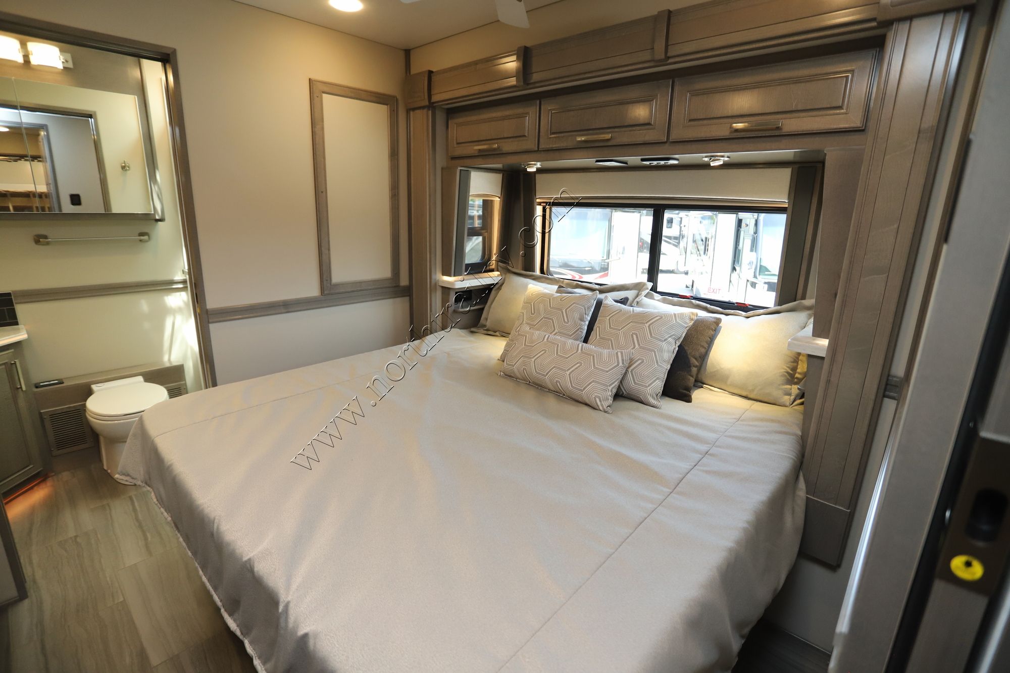 New 2025 Renegade Rv Classic 45CBF Super C  For Sale