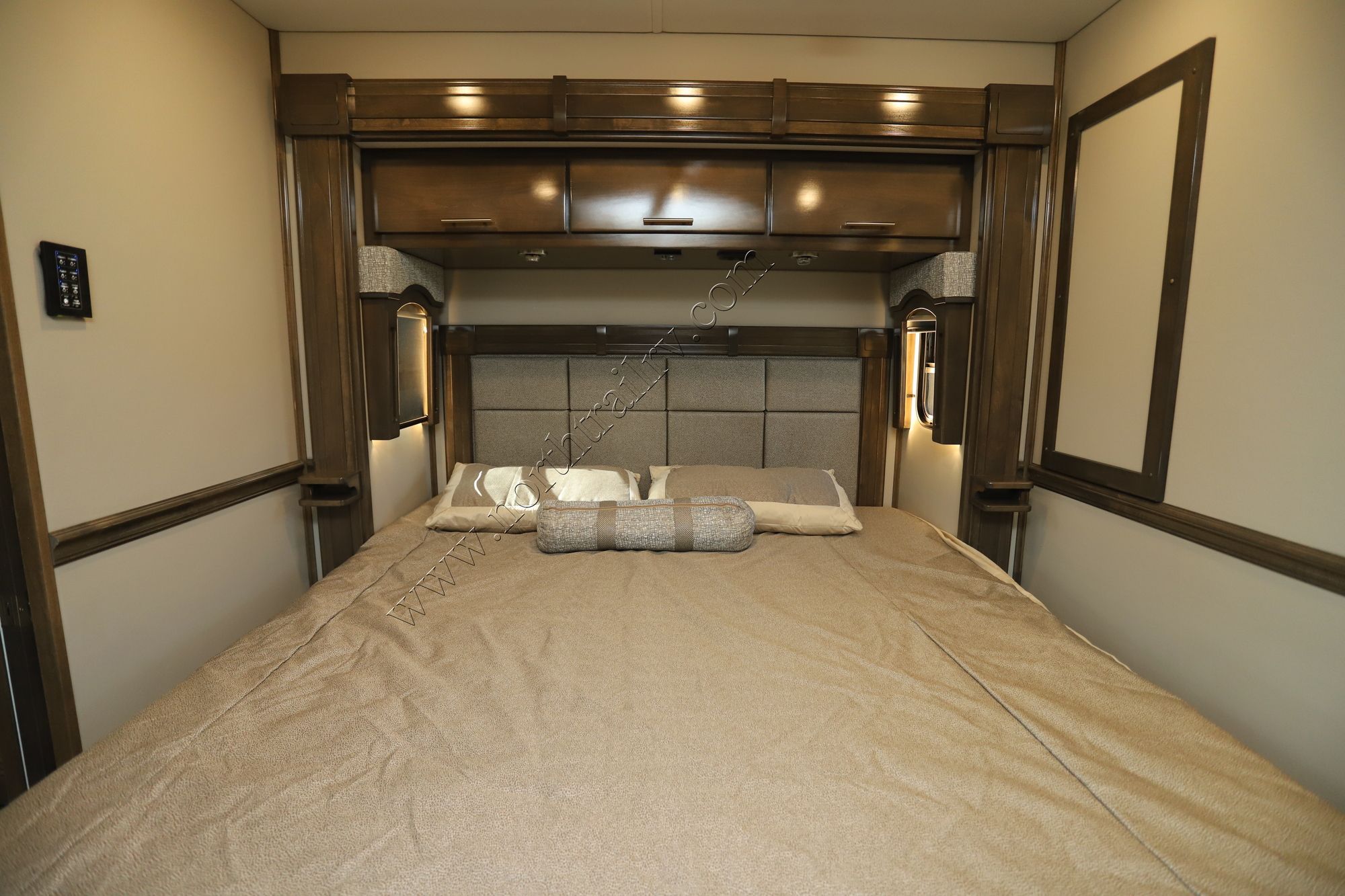 Used 2023 Renegade Rv Classic 45CMR Super C  For Sale