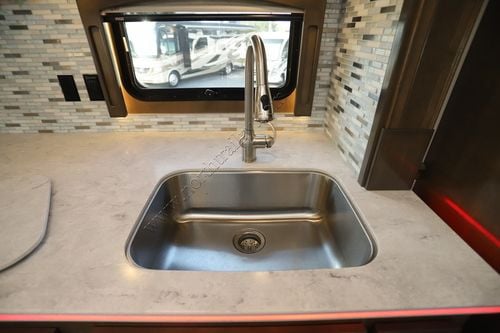 2023 Renegade Rv Classic 45CMR