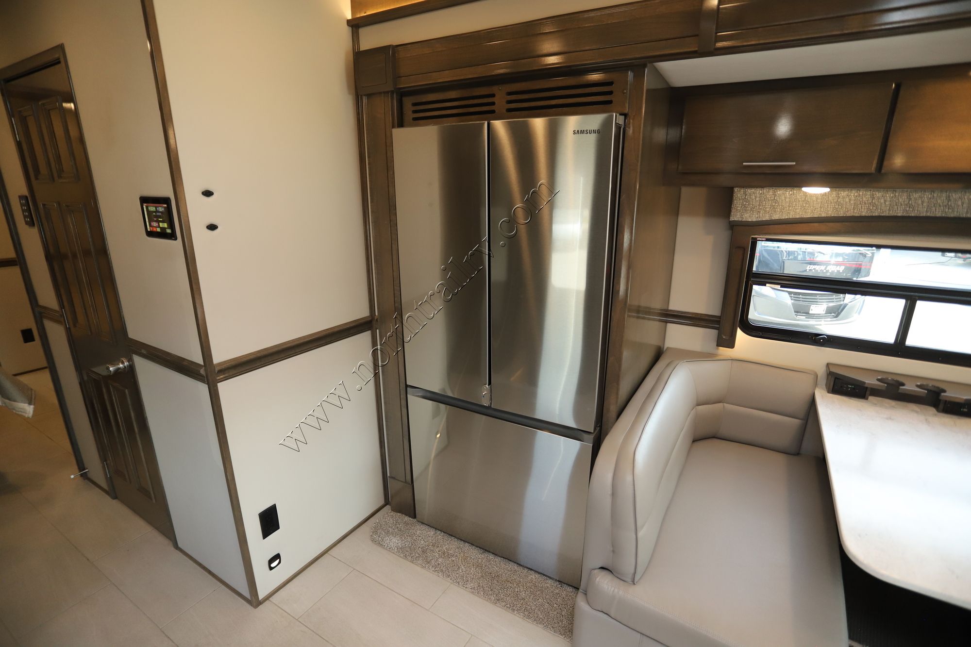 Used 2023 Renegade Rv Classic 45CMR Super C  For Sale