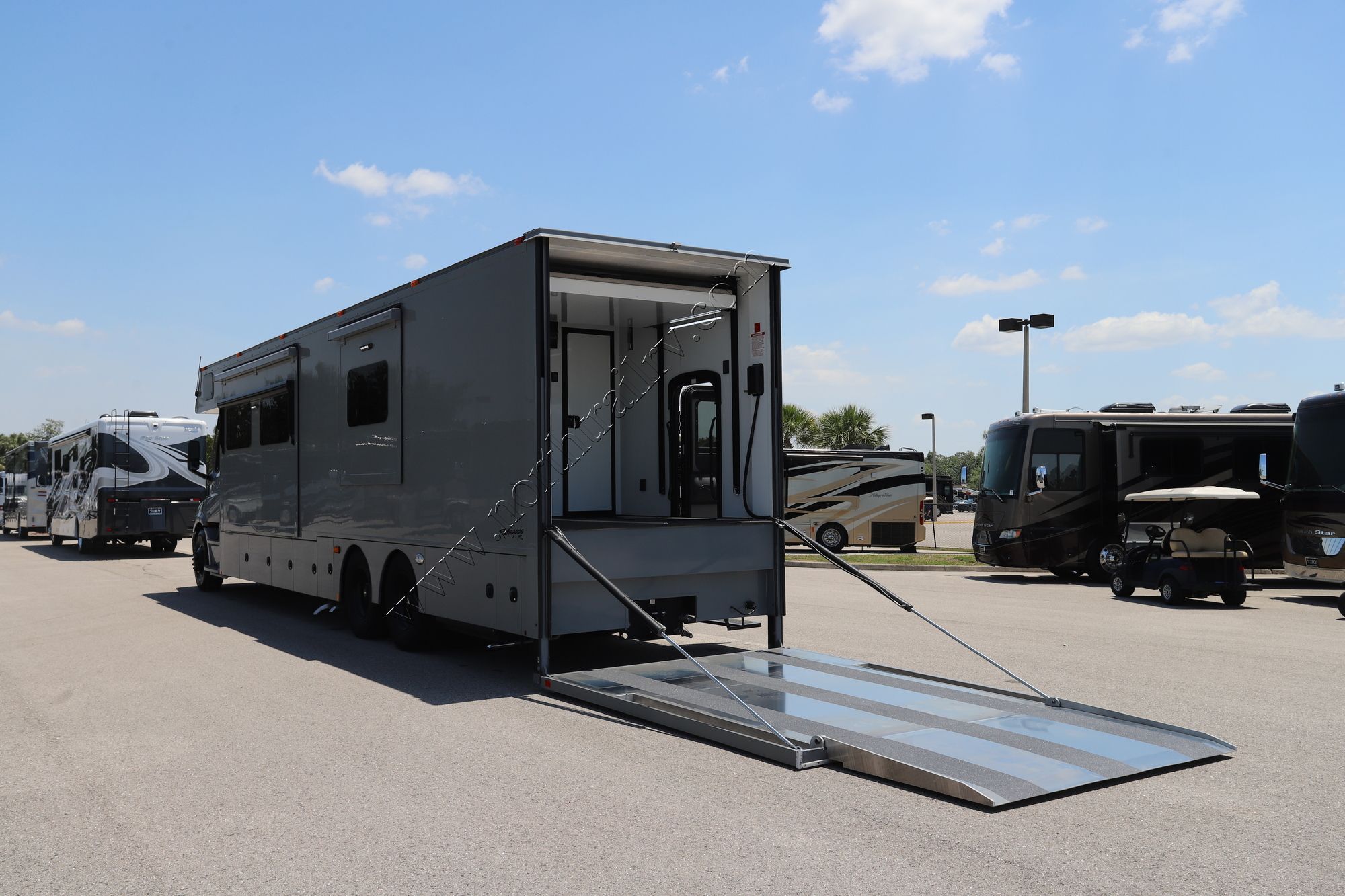 New 2025 Renegade Rv Classic Garage 2609 Super C  For Sale