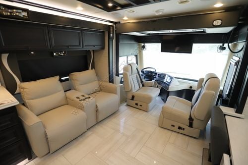2026 Tiffin Motor Homes Phaeton 35CH