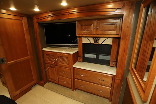2016 Tiffin Motor Homes Phaeton 42LH
