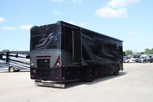 2026 Tiffin Motor Homes Phaeton 35CH