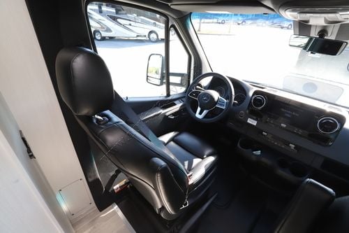 2025 Pleasure-Way Plateau XLTS