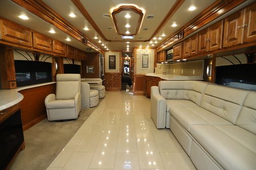 2016 Tiffin Motor Homes Phaeton 42LH
