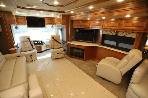 2016 Tiffin Motor Homes Phaeton 42LH