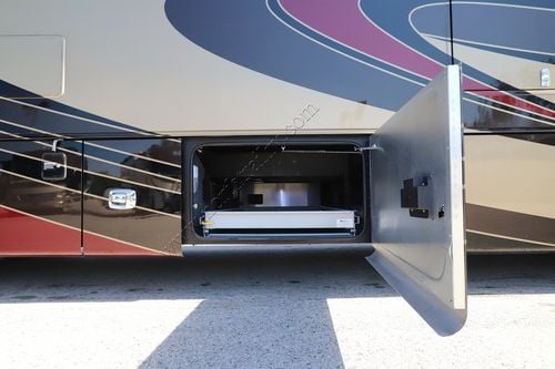 2016 Tiffin Motor Homes Phaeton 42LH