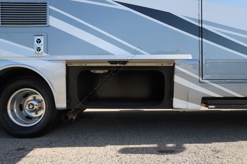2017 Winnebago Navion 24J