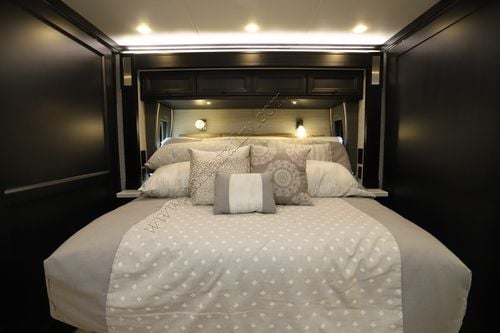 2026 Tiffin Motor Homes Phaeton 35CH