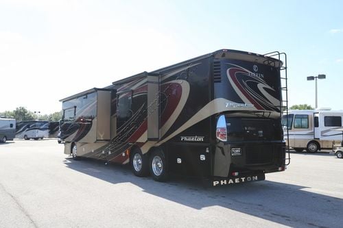 2016 Tiffin Motor Homes Phaeton 42LH