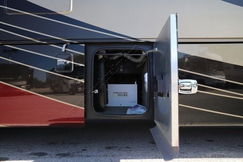 2016 Tiffin Motor Homes Phaeton 42LH