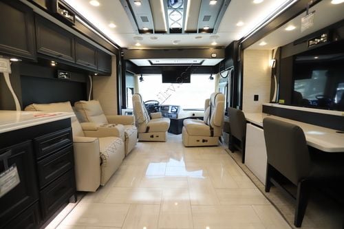 2026 Tiffin Motor Homes Phaeton 35CH