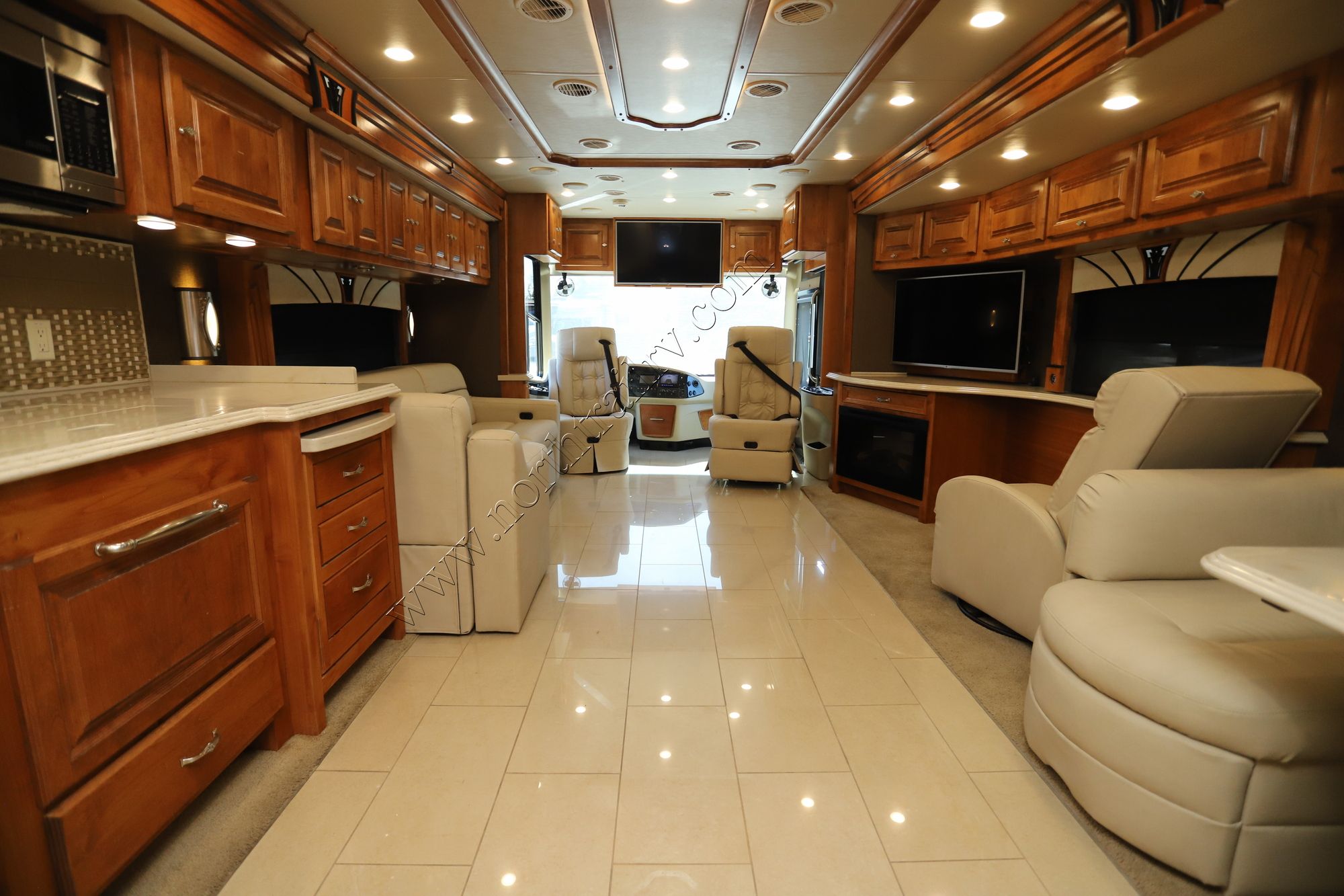 Used 2016 Tiffin Motor Homes Phaeton 42LH Class A  For Sale