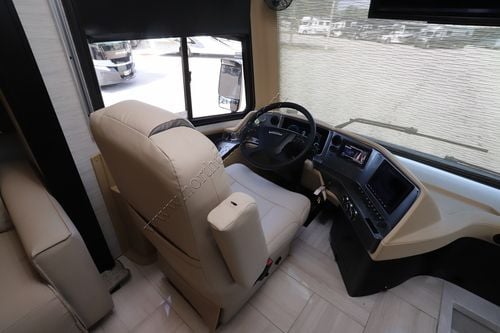 2026 Tiffin Motor Homes Phaeton 35CH