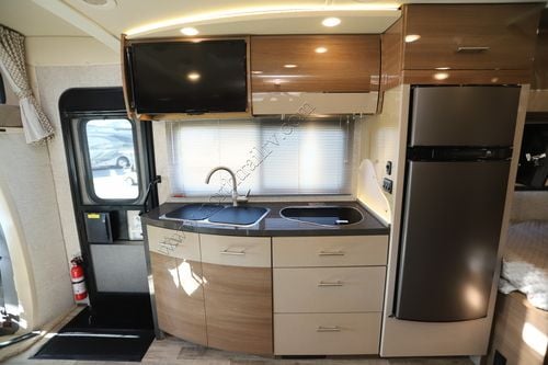 2017 Winnebago Navion 24J
