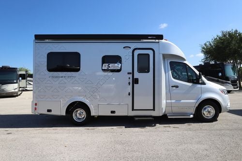 2025 Pleasure-Way Plateau XLTS