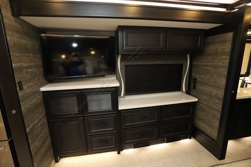 2026 Tiffin Motor Homes Phaeton 35CH