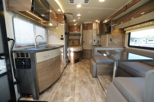 2017 Winnebago Navion 24J