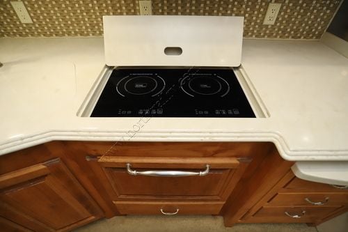 2016 Tiffin Motor Homes Phaeton 42LH