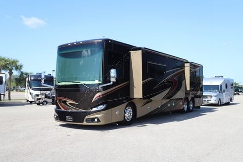 2016 Tiffin Motor Homes Phaeton 42LH