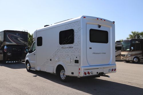 2025 Pleasure-Way Plateau XLTS