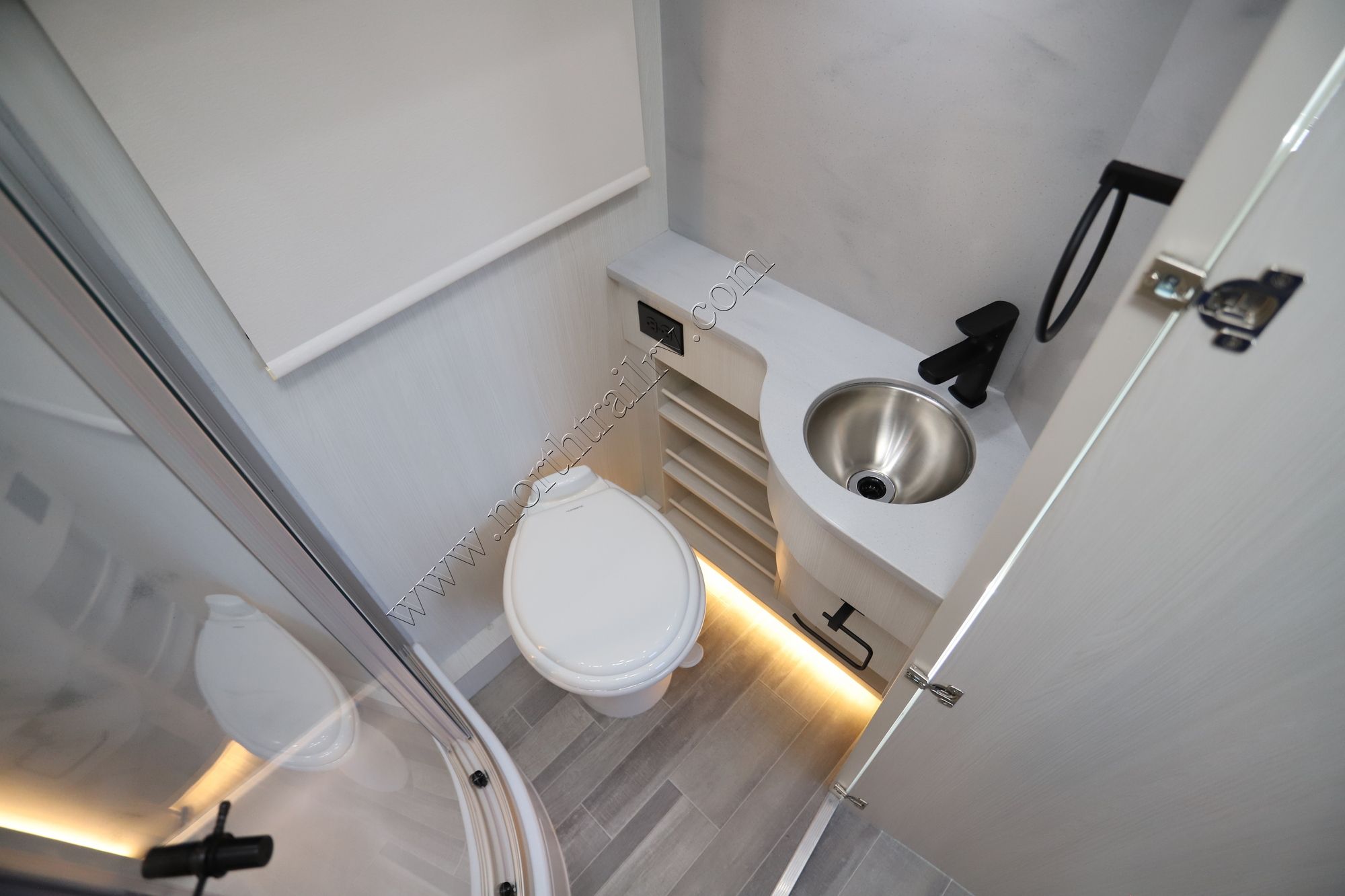 New 2025 Pleasure-Way Plateau XLTS Class B  For Sale