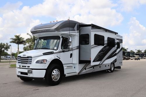 2025 Renegade Rv Verona 36VSB Super C