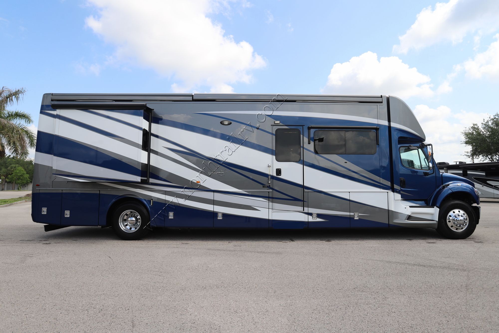 Used 2021 Newmar Super Star 4058 Super C  For Sale
