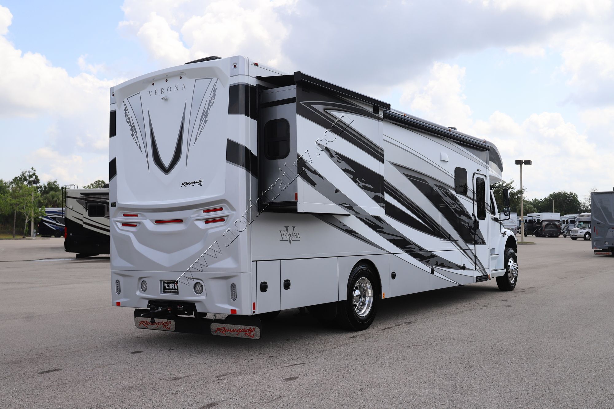 New 2025 Renegade Rv Verona 36VSB Super C  For Sale