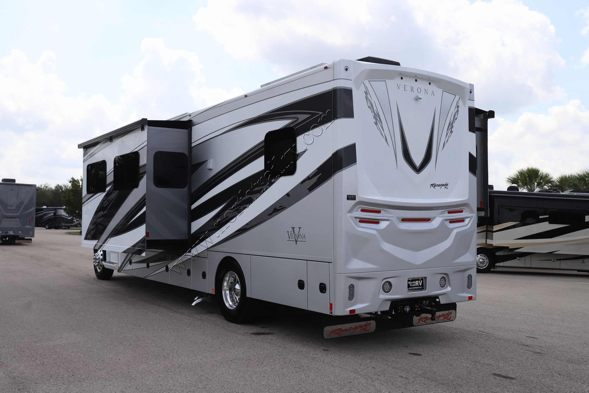 New 2025 Renegade Rv Verona 36VSB Super C  For Sale