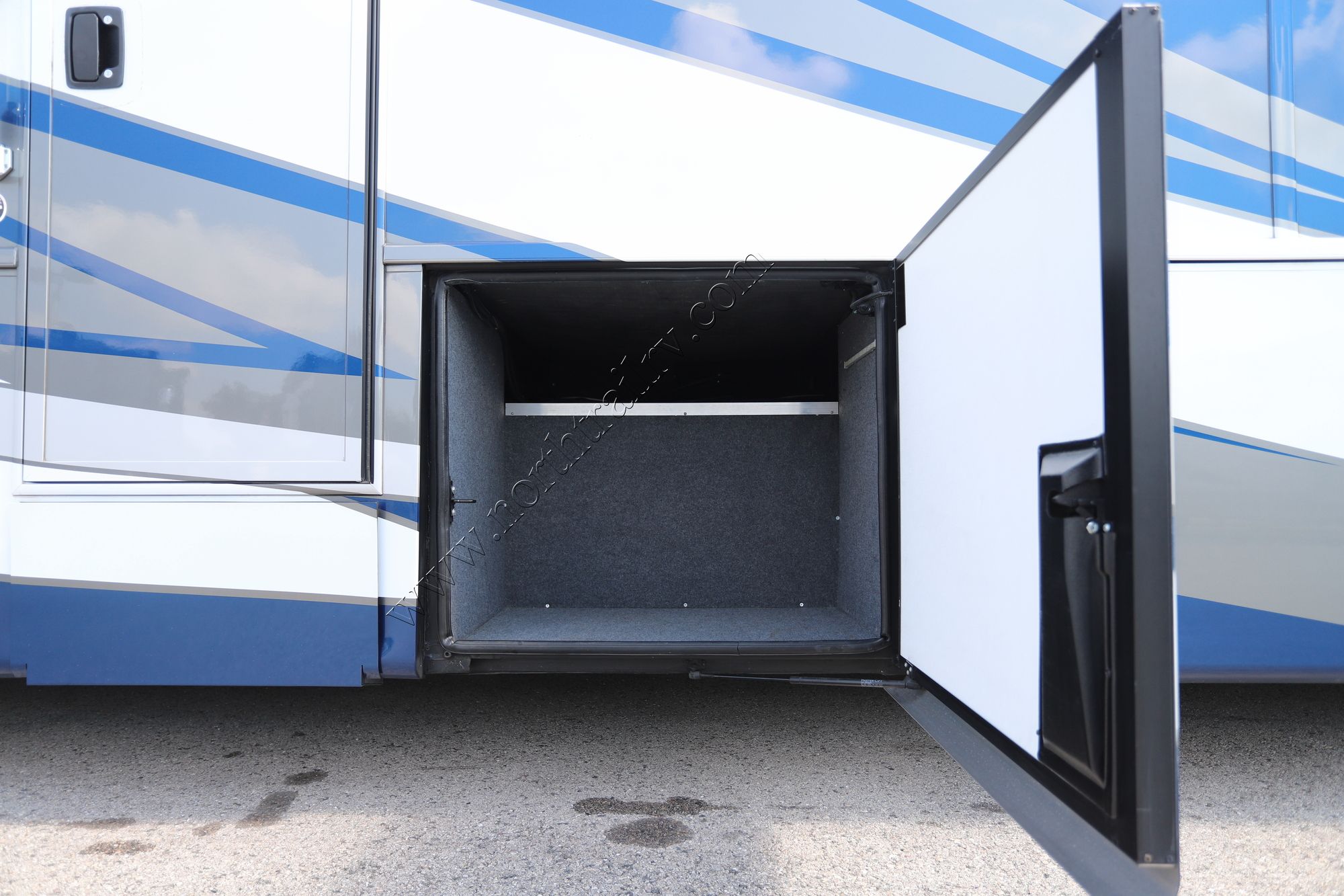 Used 2021 Newmar Super Star 4058 Super C  For Sale
