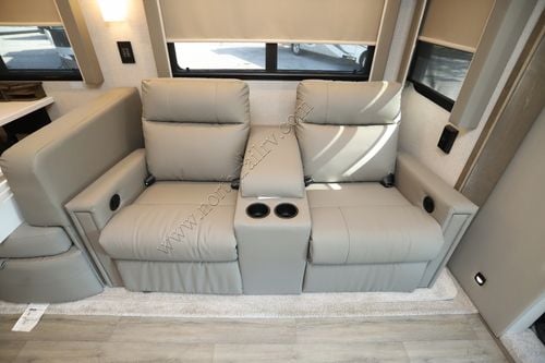 2025 Renegade Rv Valencia 36SB Super C