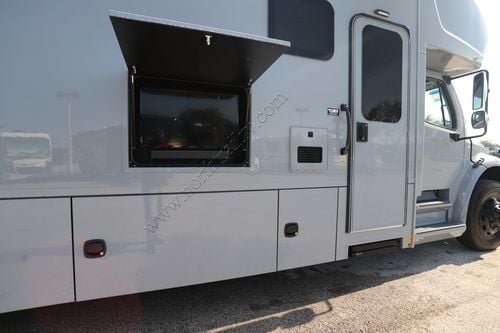 2025 Renegade Rv Valencia 36SB Super C