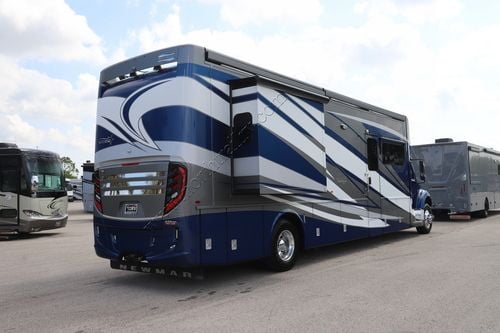 2021 Newmar Super Star 4058